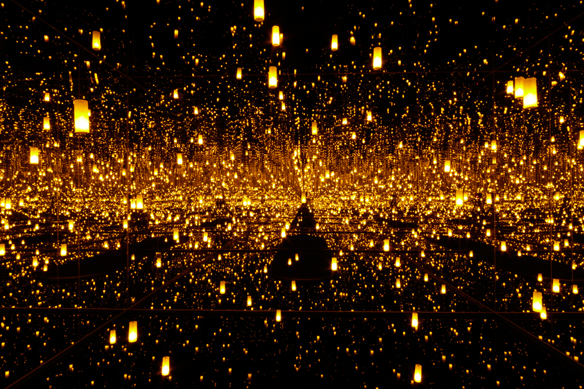 Yayoi Kusama's Mind-Blowing Infinity Mirror Room