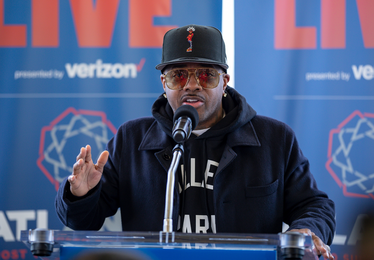 Jermaine Dupri announces the first Super Bowl LIVE acts 