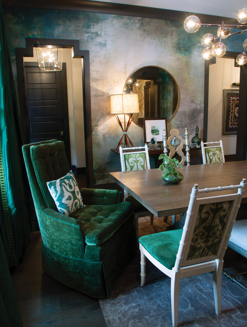 A Designer S Cozy Green Dining Room Is, Green Dining Room