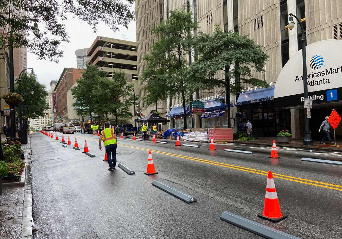 Atlanta testing ways to make Peachtree Street friendly to bicycles and  pedestrians