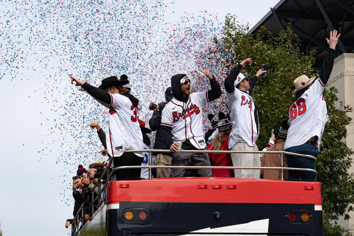 Thanks to the Braves victory parade, Atlanta has a new bus meme