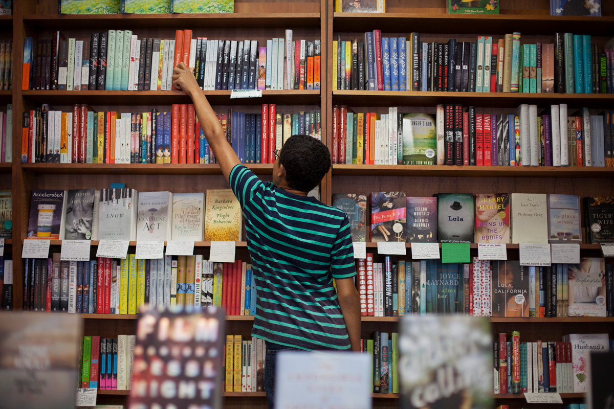 Partnering with Indie Bookstores on Book Fairs