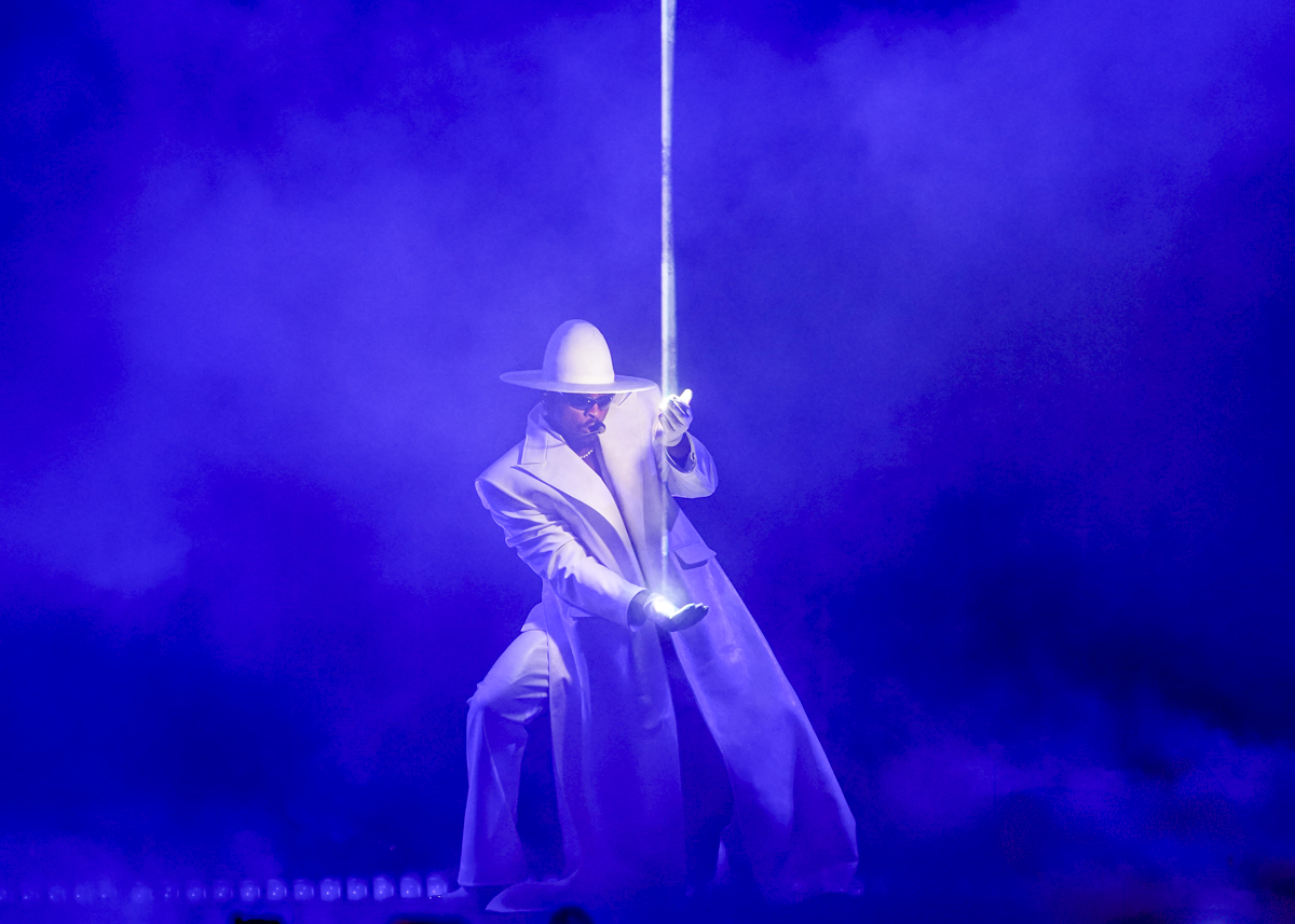 Photo: Usher performing at State Farm Arena