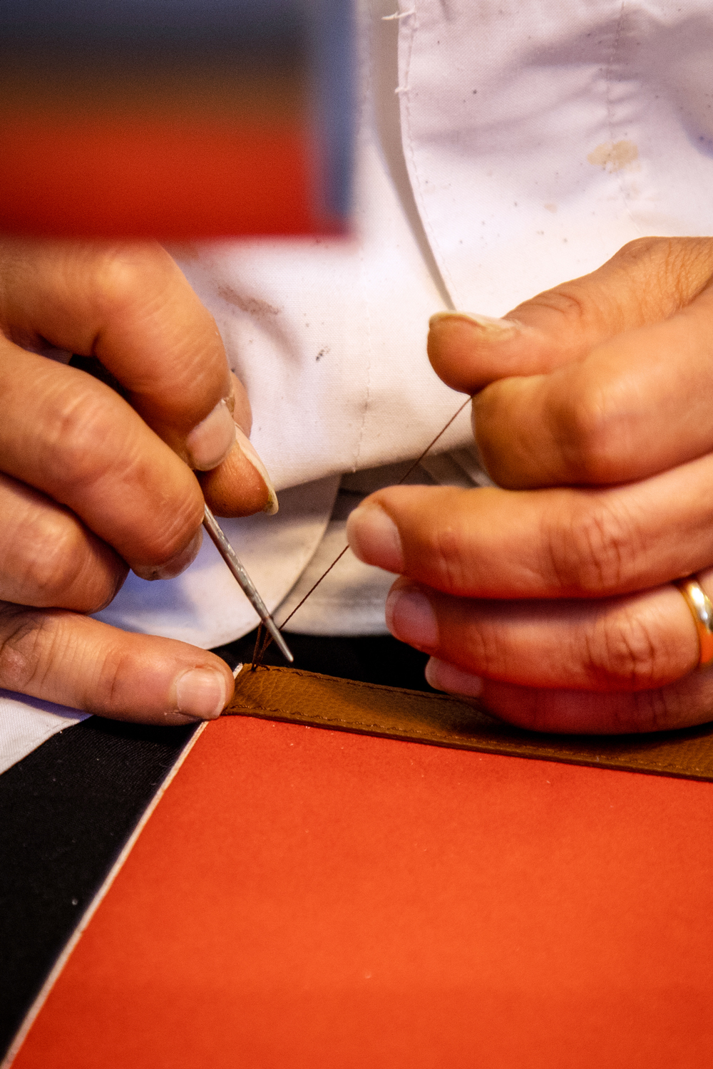 Sewing the seam of a hat