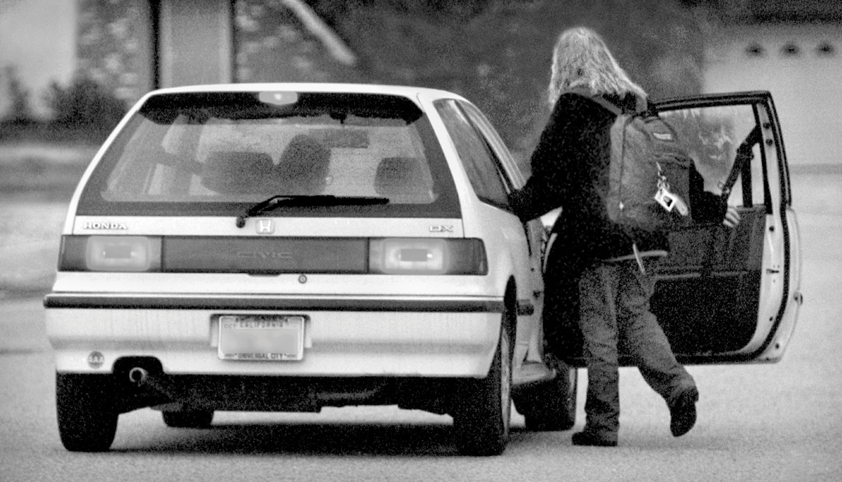 Amanda, then 13, enters the Underground for the second time, getting into an escape car marked by a purple ribbon on the radio antenna.