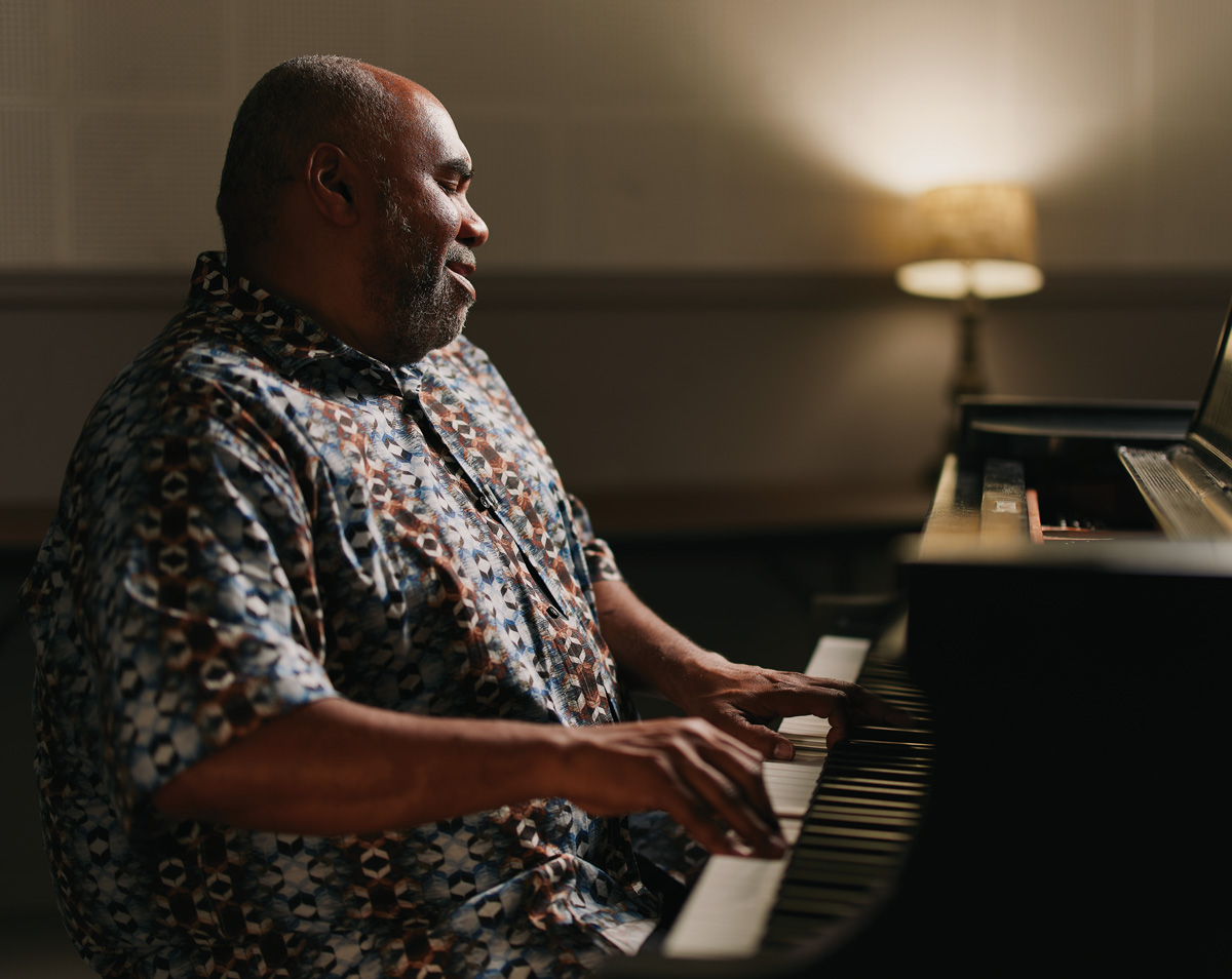 Tyrone Jackson plays the piano