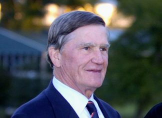 How Tom Cousins practiced “golf with a purpose” How Tom Cousins practiced "golf with a purpose"