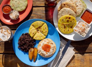 La Bodega Market & Pupuseria